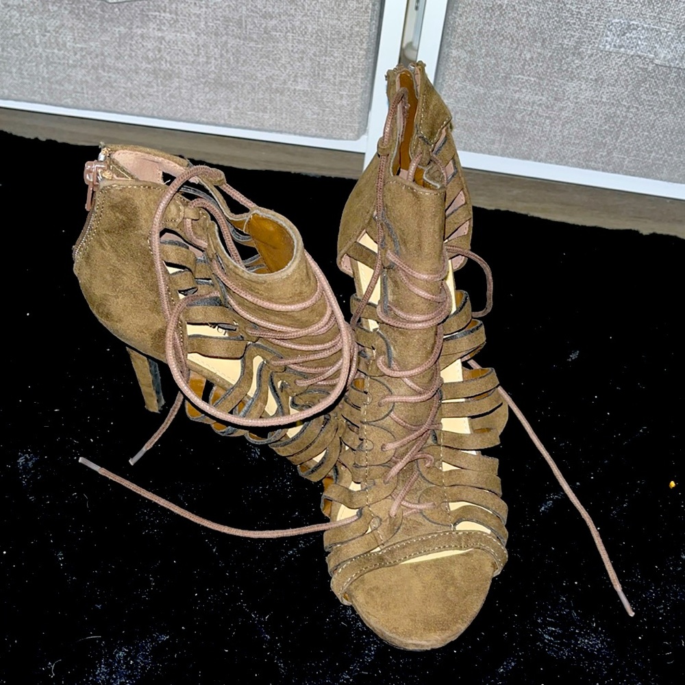 Dark Green heel with laces, Never Worn